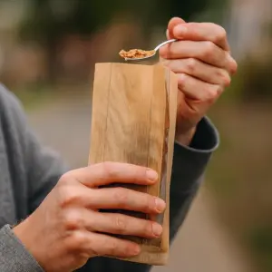 Baguettebeutel, Faltenbeutel mit perforiertem Fenster "Kraft" – im Einsatz